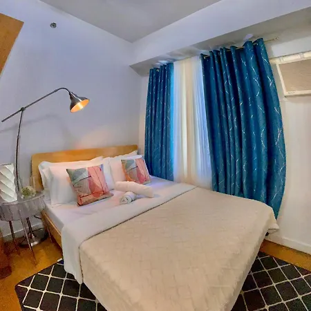 8 Adriatico- 1 Bedroom Condo With Balcony In Ermita Near Us Embassy
